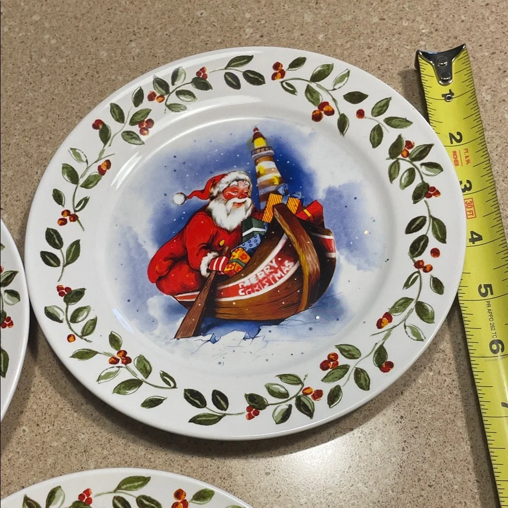 Royal Norfolk Santa Plates with Red and Green Accents